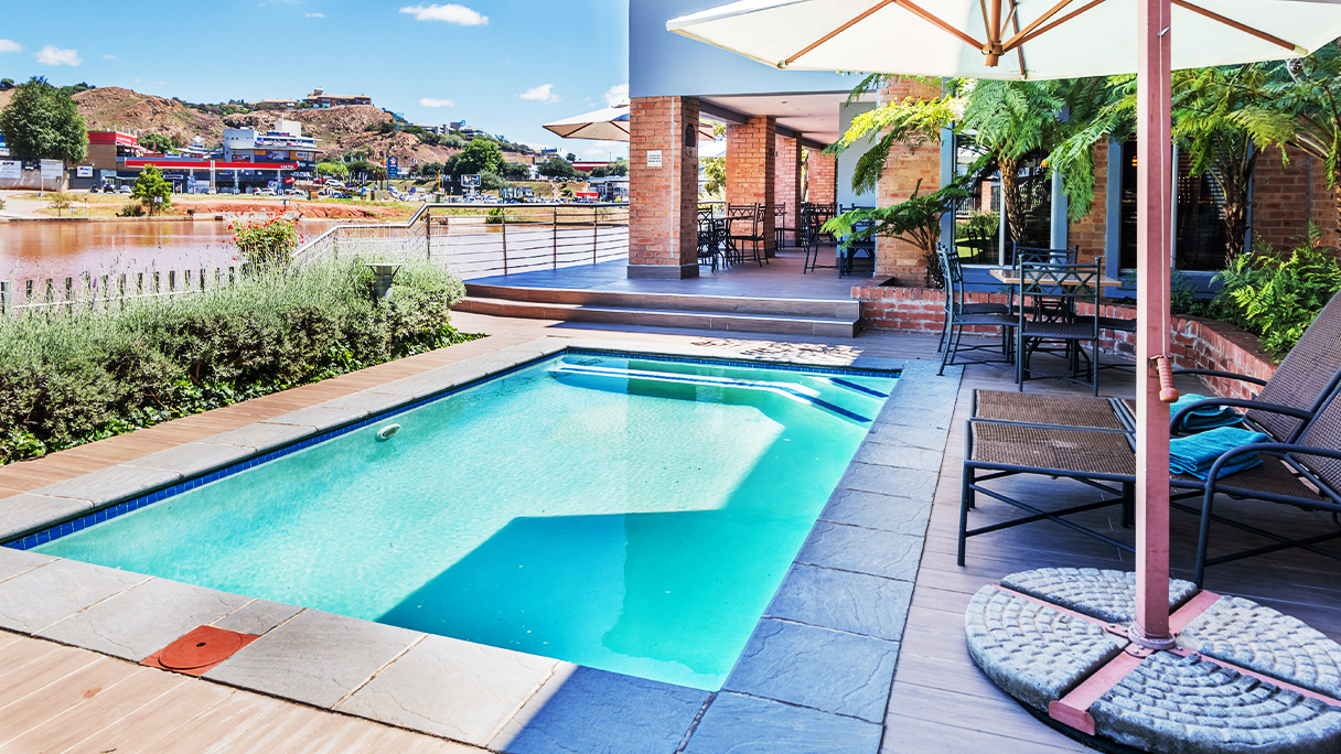 Town Lodge Roodepoort - Hotels with Pools in Johannesburg